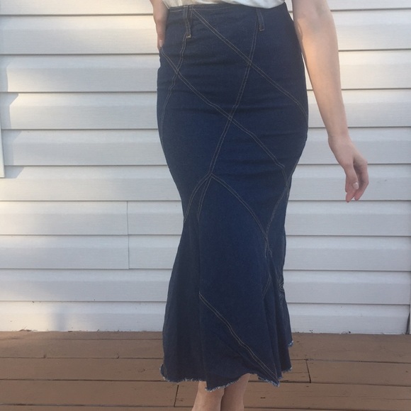 CH Midi Mermaid Denim Skirt, Small - Picture 4 of 8